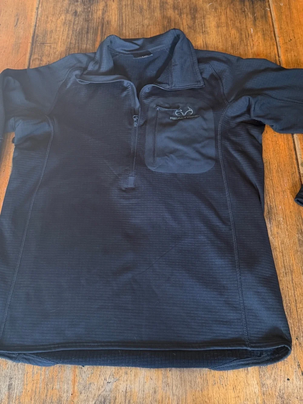 Realtree Men's 1/4 Zip Hunting Pullover in solid black Size Small